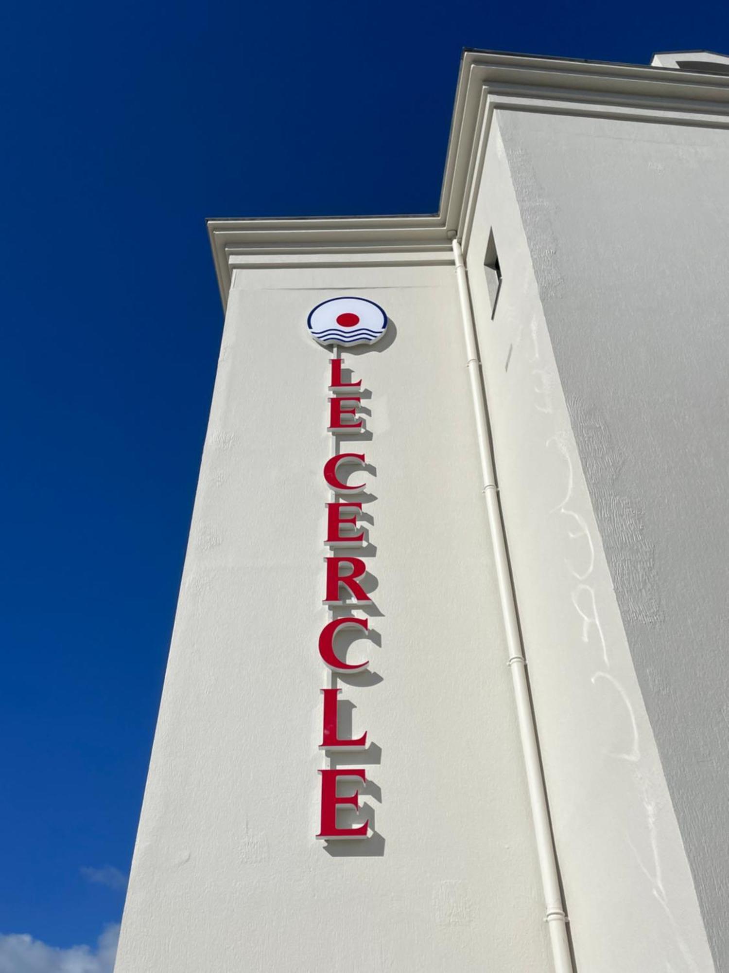 Hotel Le Cercle Cherbourg-en-Cotentin Exterior foto